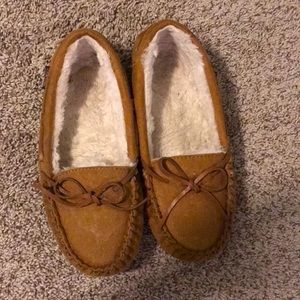 Moccasin slippers